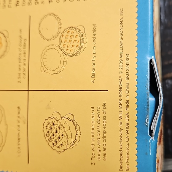 Vintage 2009 NIB William-Sonoma Lattice Pocket Pie Lattice Mold Mini Pie Maker - Picture 17 of 17